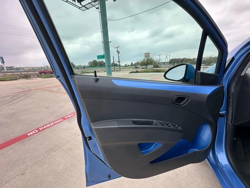 Used 2014 Chevrolet Spark LT image 30