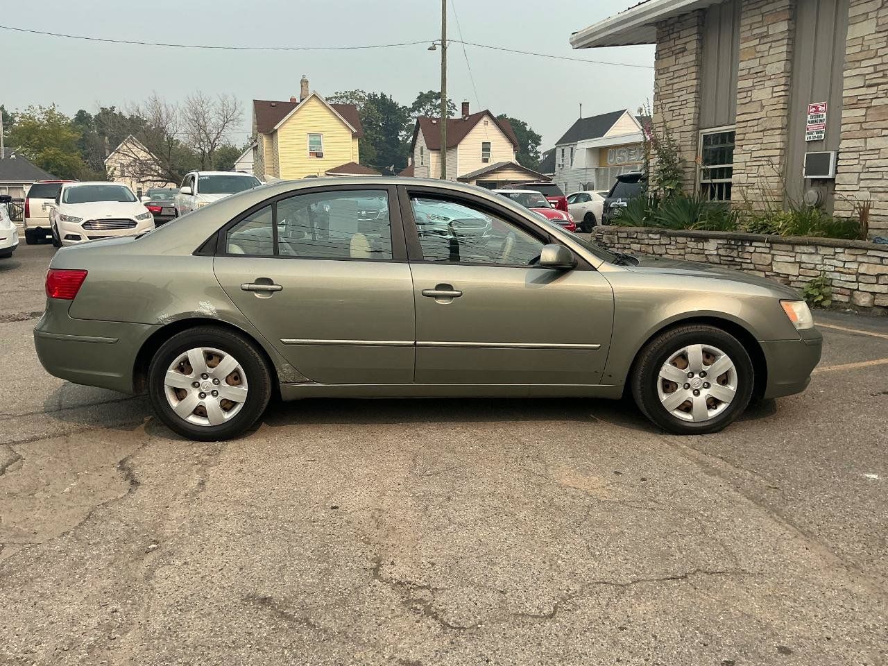 Used 2009 Hyundai Sonata GLS FWD image 2