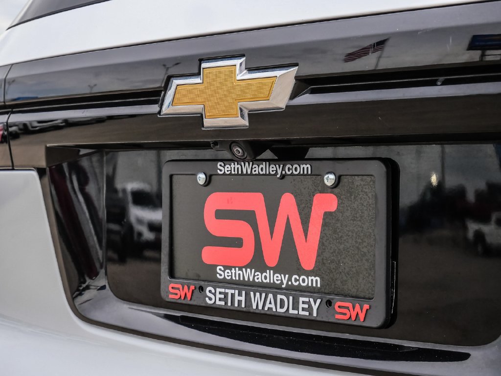 Used 2025 Chevrolet Traverse LT FWD image 11