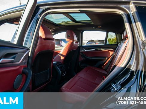 Used 2023 BMW X4 xDrive30i w/ M Sport Package image 9