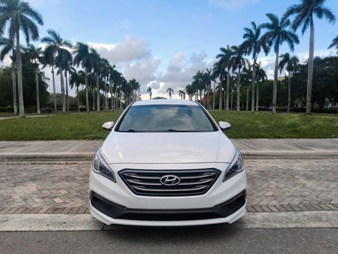 Used 2016 Hyundai Sonata Sport w/ Option Group 02 FWD image 3