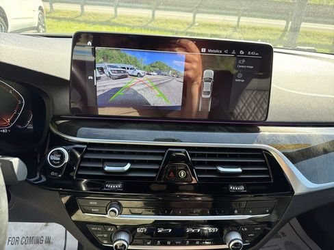 Used 2022 BMW 530i xDrive w/ Premium Package AWD/4WD image 22