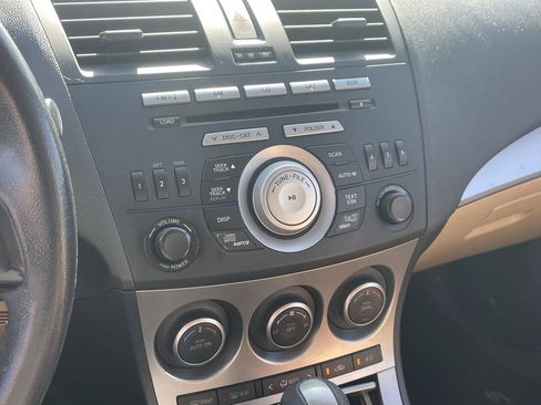 Used 2010 MAZDA MAZDA3 s Grand Touring image 7