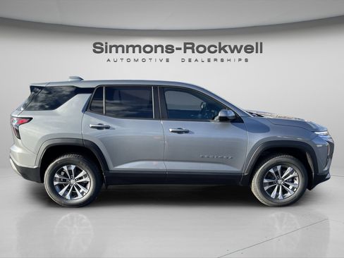 New 2026 Chevrolet Equinox LT image 8