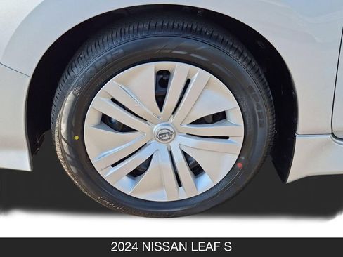 Certified 2024 Nissan Leaf S FWD image 11