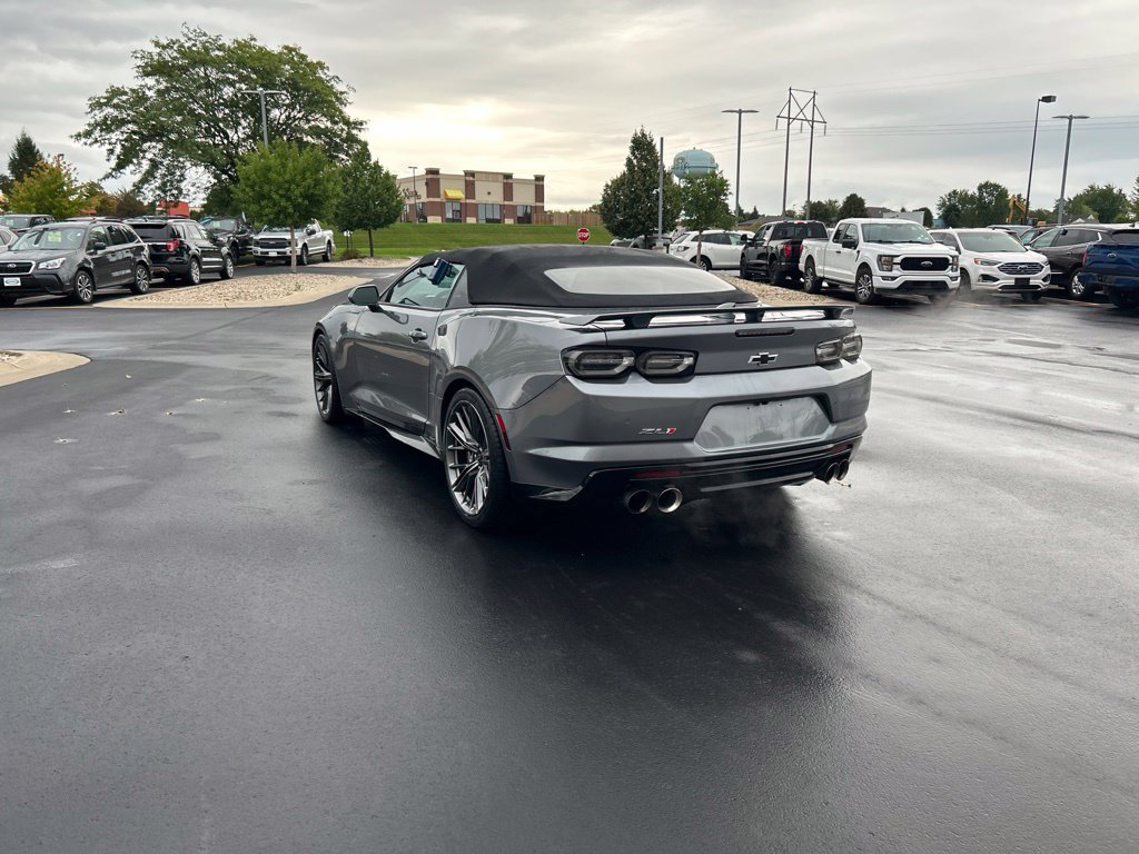 Used 2022 Chevrolet Camaro ZL1 RWD image 9