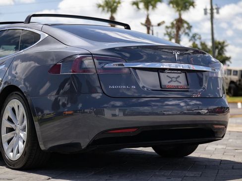 Used 2016 Tesla Model S 90D AWD/4WD image 9