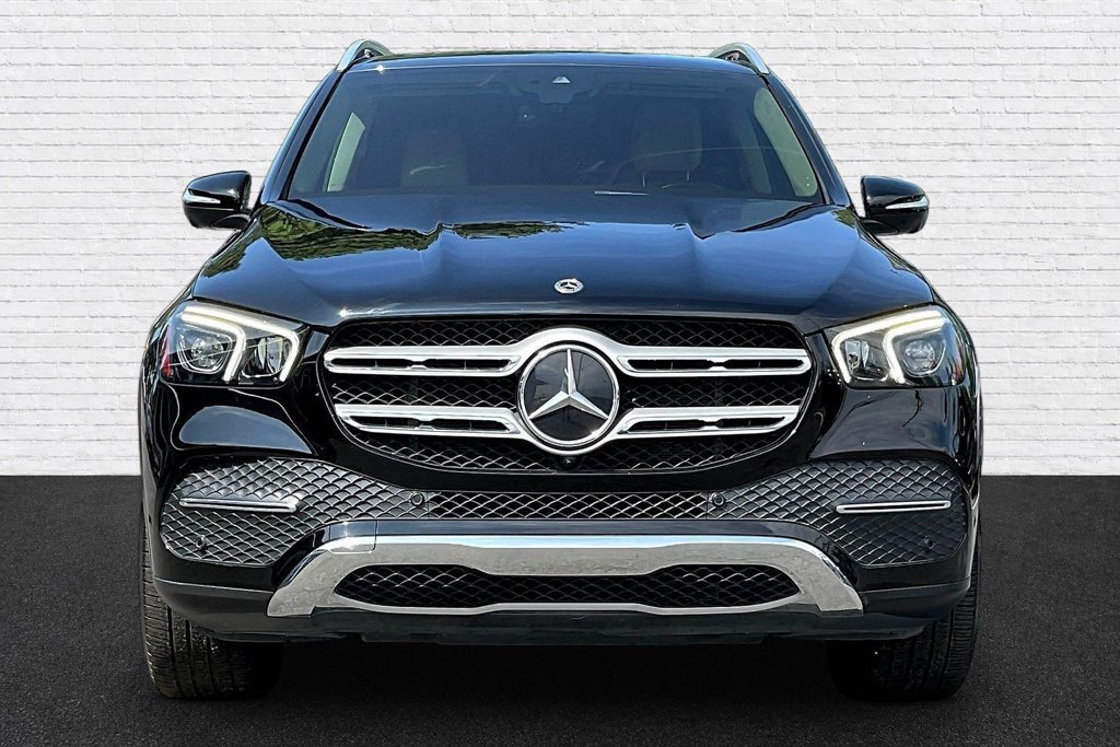 Used 2022 Mercedes-Benz GLE 450 4MATIC w/ Premium Package image 2