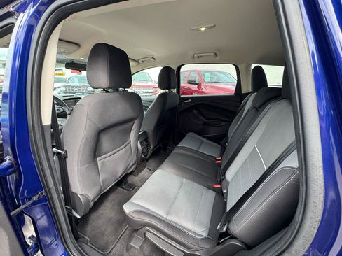 Used 2015 Ford Escape SE w/ Equipment Group 201A FWD image 16