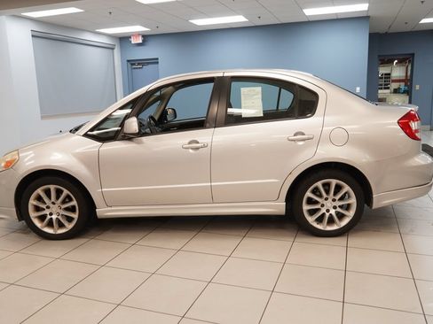 Used 2008 Suzuki SX4 Sedan FWD image 2