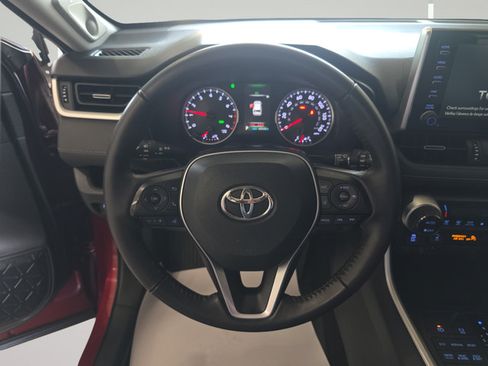 Used 2021 Toyota RAV4 XLE Premium AWD/4WD image 14