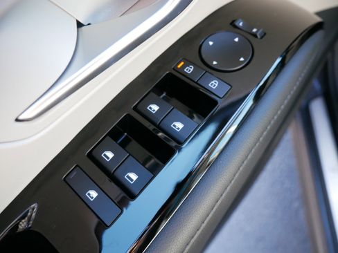 Used 2025 Hyundai Tucson Limited image 19