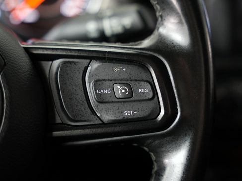 Used 2020 Jeep Wrangler Sport image 13