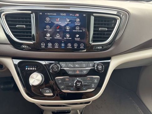 Used 2018 Chrysler Pacifica Touring-L Plus w/ Advanced Safetytec Group image 14