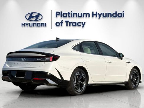 New 2026 Hyundai Sonata SEL FWD image 4