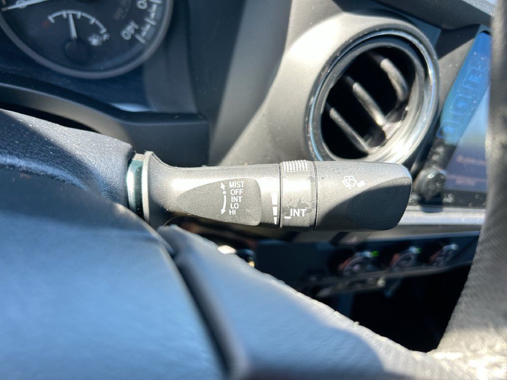 Used 2019 Toyota Tacoma TRD Sport RWD image 19