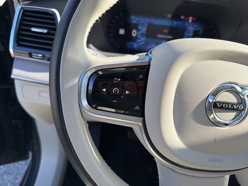 Used 2024 Volvo XC90 T8 Ultimate w/ Lounge Package AWD/4WD image 16