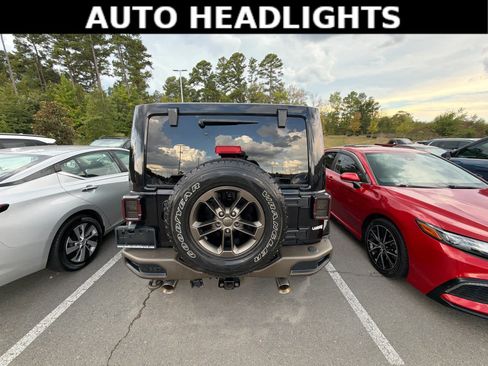 Used 2016 Jeep Wrangler Unlimited Sahara AWD/4WD image 5