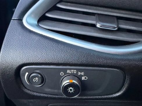 Used 2019 Chevrolet Malibu LS FWD image 18