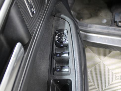 Used 2015 Ford Edge SE image 7