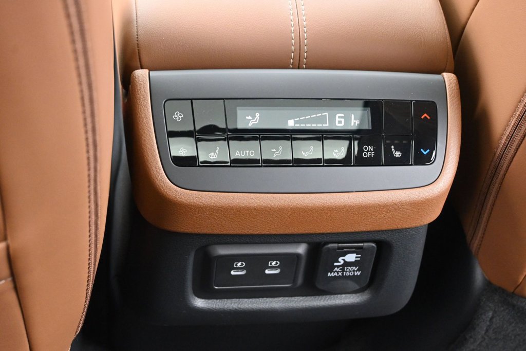 New 2026 Nissan Pathfinder Platinum AWD/4WD image 14