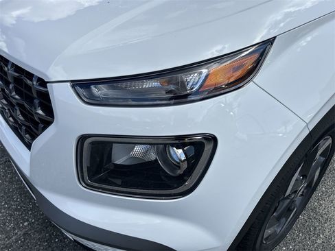 New 2026 Hyundai Venue SEL image 16