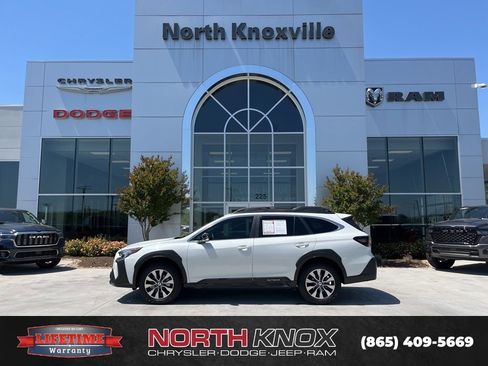 Used 2025 Subaru Outback Limited AWD/4WD image 2