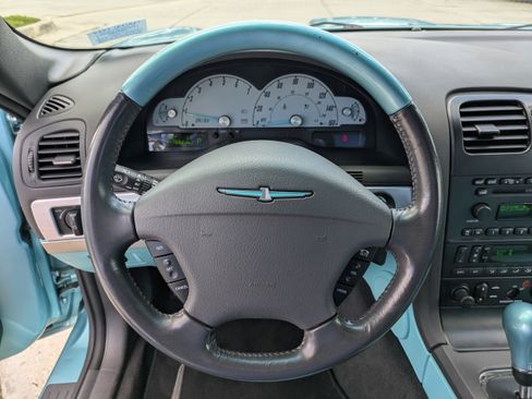 Used 2002 Ford Thunderbird RWD image 18