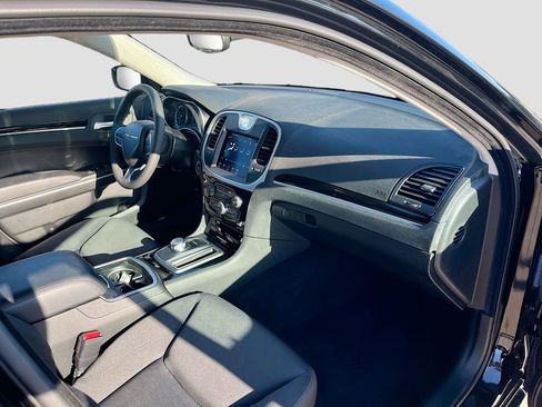 Used 2023 Chrysler 300 Touring w/ Sport Appearance Package RWD image 27