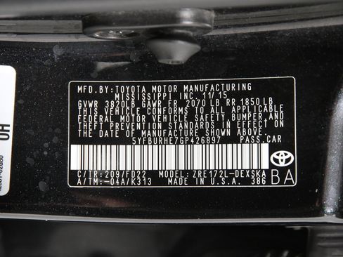 Used 2016 Toyota Corolla LE image 19