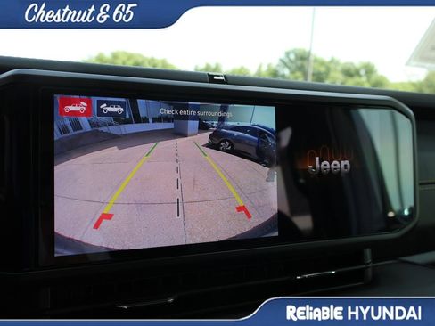 Used 2025 Jeep Wrangler Unlimited Sahara AWD/4WD image 34