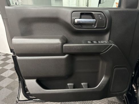 Used 2021 Chevrolet Silverado 1500 Custom Trail Boss w/ LPO, Dark Essentials Package AWD/4WD image 16