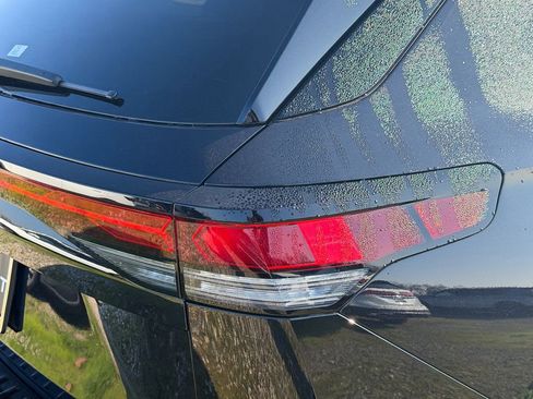 New 2026 Volkswagen Tiguan SE R-Line image 8