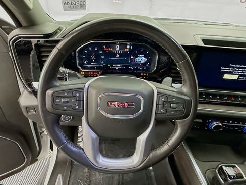 Used 2022 GMC Sierra 1500 SLT w/ SLT Premium Plus Package AWD/4WD image 12