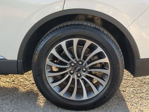 Used 2020 Lincoln Aviator Reserve image 9