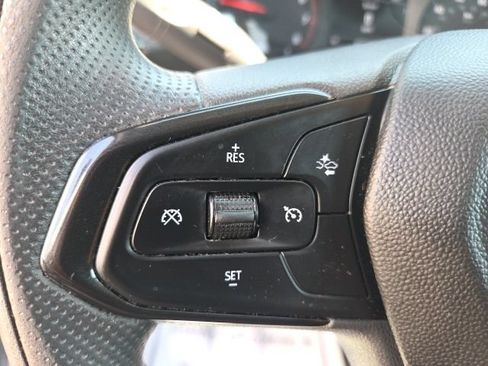 Used 2022 Chevrolet TrailBlazer LT w/ Convenience Package FWD image 19