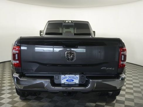 Used 2024 RAM 3500 Tradesman w/ Chrome Appearance Group AWD/4WD image 4