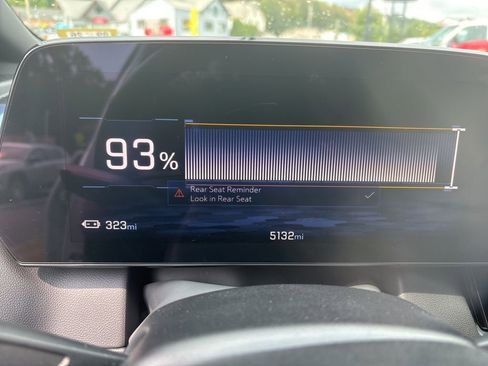 Certified 2024 Chevrolet Equinox EV LT image 32