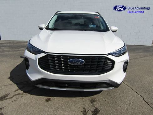 Certified 2025 Ford Escape Platinum w/ Premium Technology Package AWD/4WD image 3