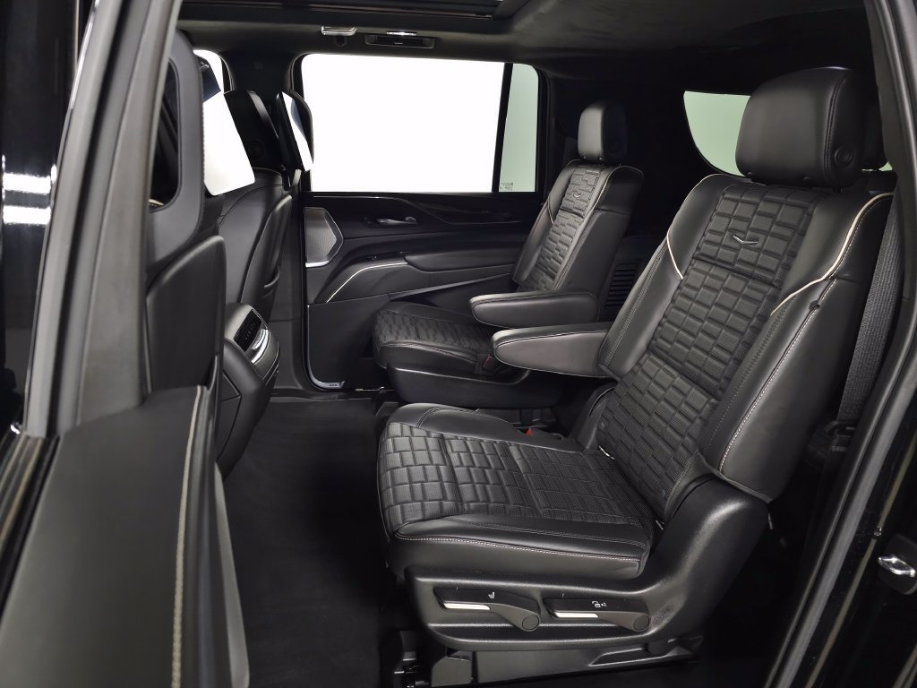 Used 2021 Cadillac Escalade ESV Premium Luxury Platinum AWD/4WD image 43