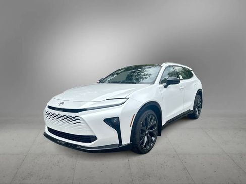New 2026 Toyota Crown Signia AWD/4WD image 1