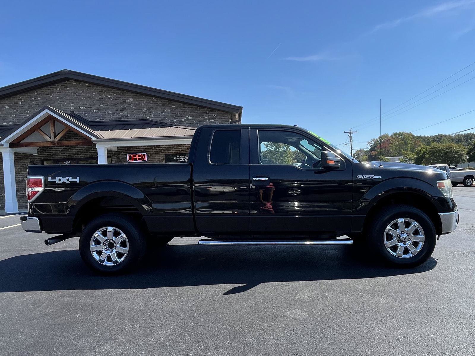 Used 2014 Ford F150 XLT w/ Equipment Group 302A Luxury AWD/4WD image 25