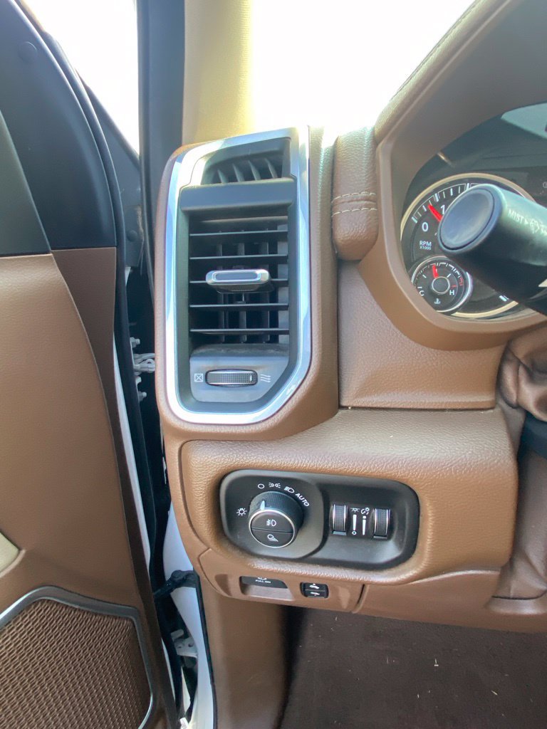 Used 2020 RAM 1500 Laramie RWD image 20
