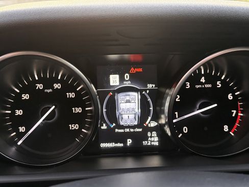 Used 2018 Land Rover Discovery SE image 21