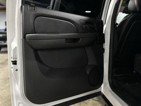 Used 2009 Chevrolet Silverado 3500 LTZ w/ LTZ Plus Package image 19