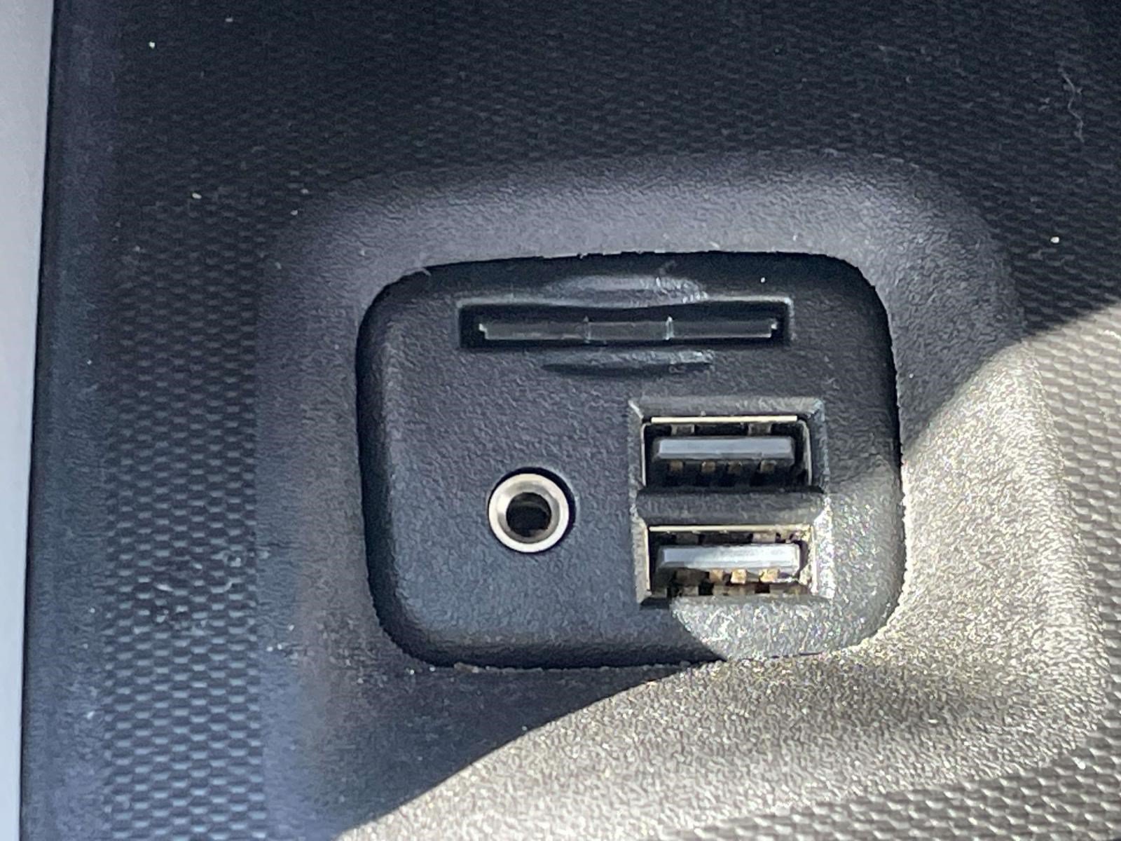 Used 2021 Buick Enclave Essence w/ Sound and Sites Package FWD image 31