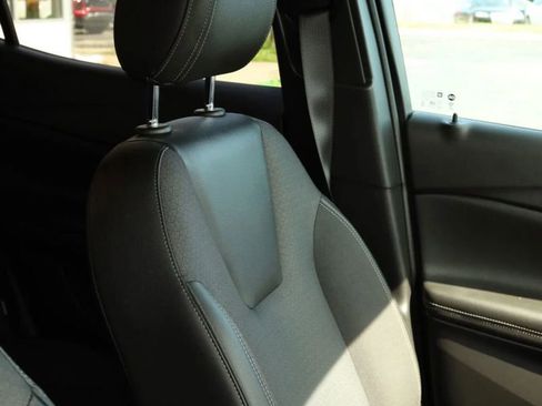 Used 2025 Buick Encore GX Preferred w/ Comfort Package AWD/4WD image 49