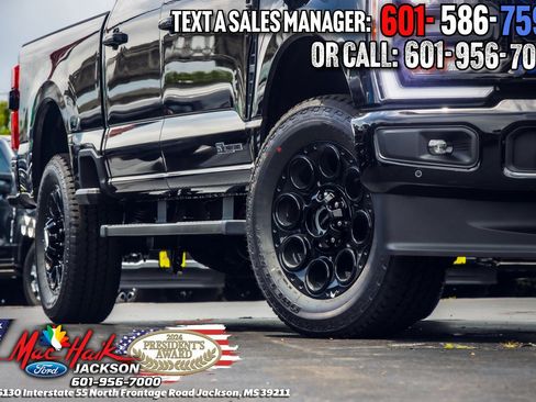 New 2026 Ford F250 Lariat w/ Black Appearance Package image 31