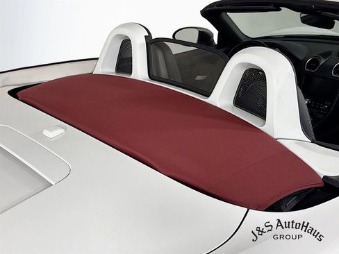 Used 2021 Porsche 718 Boxster RWD image 35