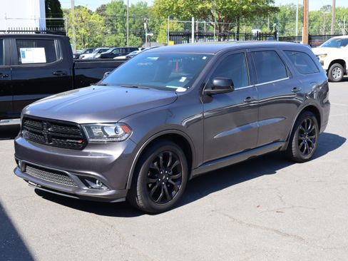 Used 2020 Dodge Durango SXT image 5